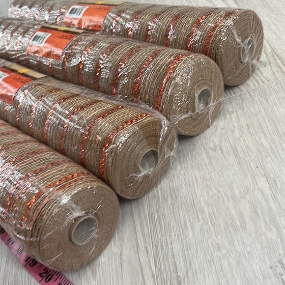 Celebrate It set of 4 in metallic orange color on jute olefin Premium Mesh - Picture 3 of 3